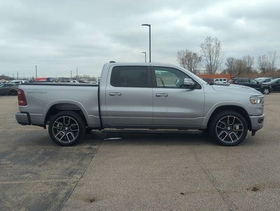 2021 RAM 1500 Laramie Crew Cab 4x4 5'7' Box