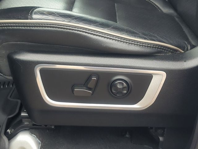 2021 RAM 1500 Laramie Crew Cab 4x4 5'7' Box