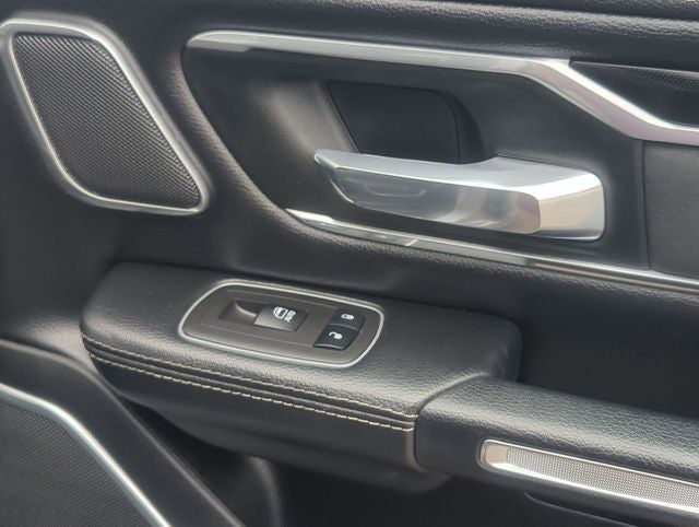 2021 RAM 1500 Laramie Crew Cab 4x4 5'7' Box