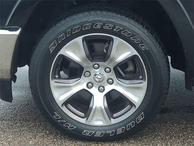 2019 RAM 1500 Laramie Crew Cab 4x4 5'7' Box