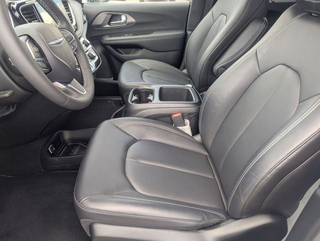 2025 Chrysler Pacifica PACIFICA SELECT