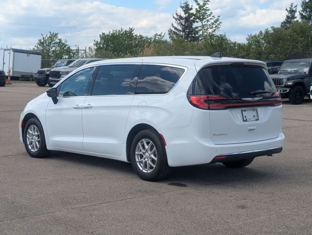 2025 Chrysler Pacifica PACIFICA SELECT
