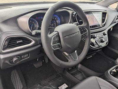 2027 Chrysler Pacifica PACIFICA SELECT