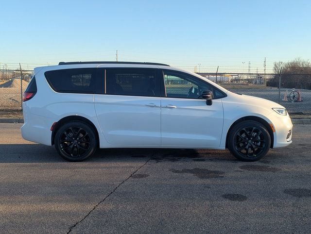 2026 Chrysler Pacifica PACIFICA SELECT AWD