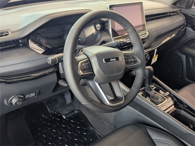 2025 Jeep Compass COMPASS LIMITED 4X4