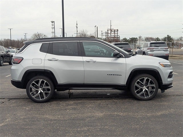 2024 Jeep Compass COMPASS LIMITED 4X4