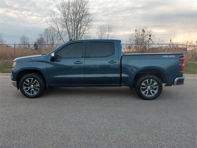 2024 Chevrolet Silverado 1500 4WD Crew Cab Short Bed LT with 2FL