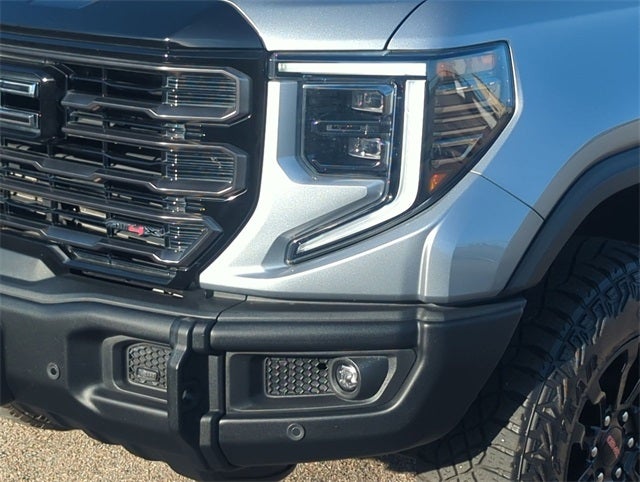 2023 GMC Sierra 1500 4WD Crew Cab Short Box AT4X