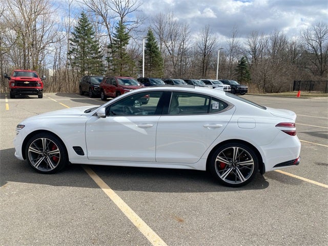2024 Genesis G70 2.5T
