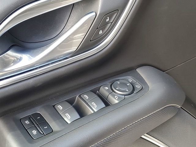 2024 GMC Yukon XL SLT