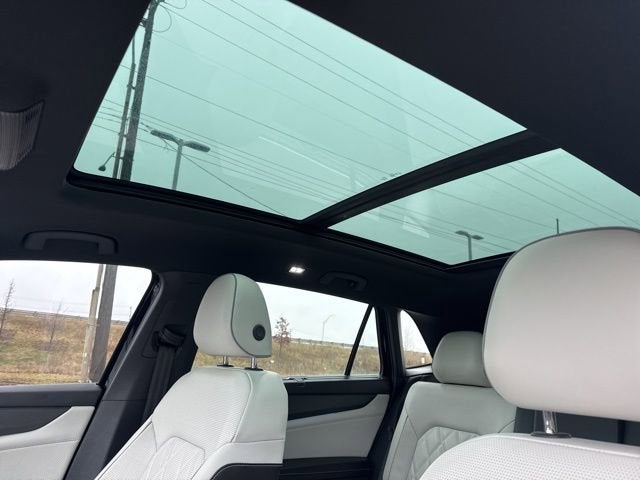 2024 Volkswagen Atlas Cross Sport 2.0T SEL Premium R-Line