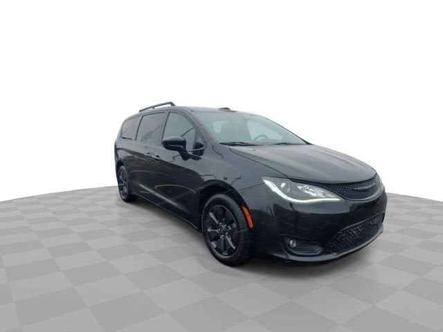 2020 Chrysler Pacifica Hybrid Touring