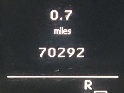 2017 INFINITI QX30 Premium