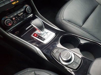 2017 INFINITI QX30 Premium