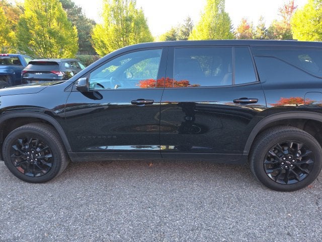 2024 Chevrolet Traverse LS