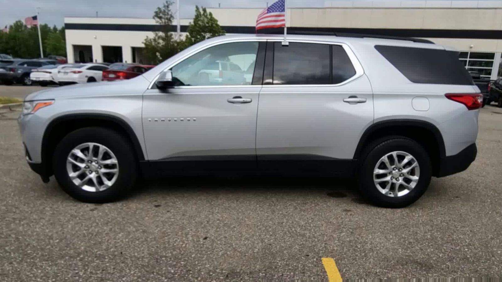 2020 Chevrolet Traverse LT Cloth