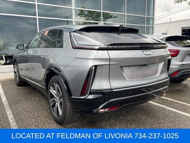 2024 Cadillac LYRIQ Luxury 1