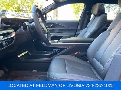 2024 Cadillac LYRIQ Luxury 2