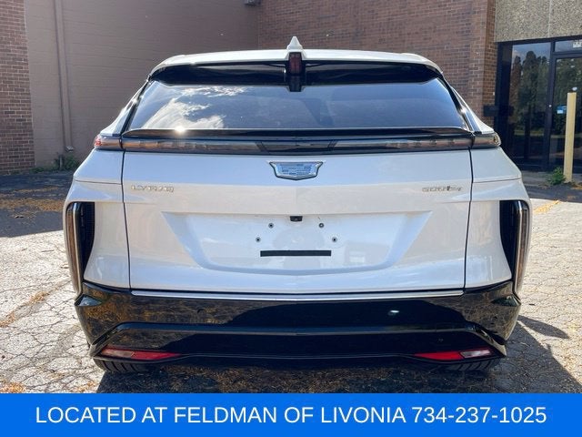 2024 Cadillac LYRIQ Luxury 2