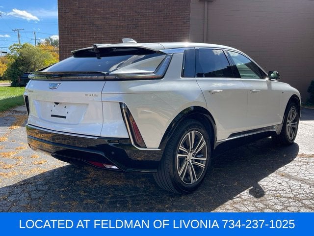 2024 Cadillac LYRIQ Luxury 2
