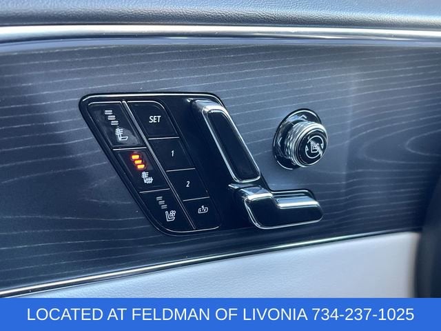 2024 Cadillac LYRIQ Luxury 2