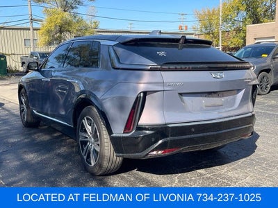 2024 Cadillac LYRIQ Luxury 2