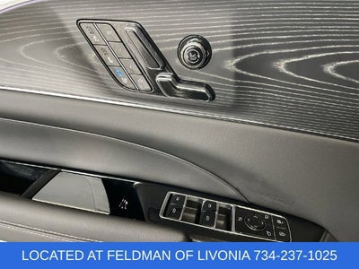 2024 Cadillac LYRIQ Luxury 3