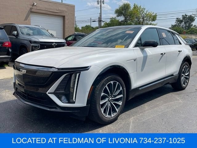 2024 Cadillac LYRIQ Sport 2