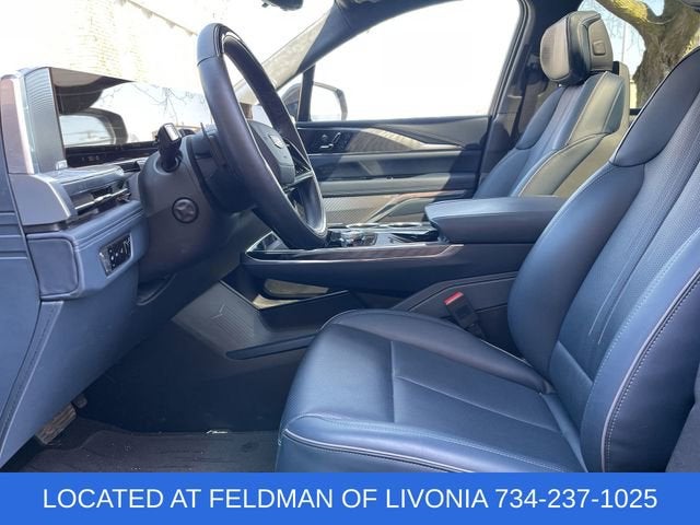 2025 Cadillac ESCALADE IQ Luxury 2