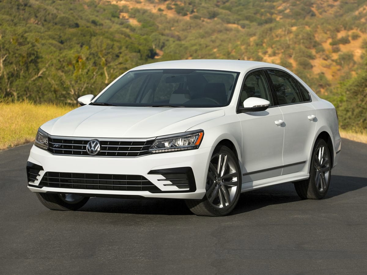 2017 Volkswagen Passat 1.8T R-Line