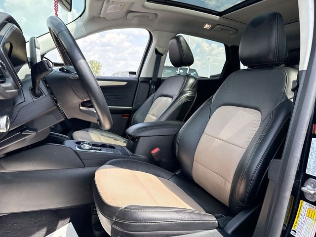 2022 Ford Escape Plug-In Hybrid Titanium