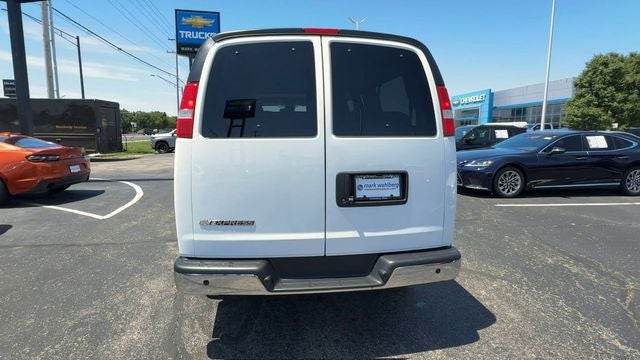 2022 Chevrolet Express 2500 LT Passenger