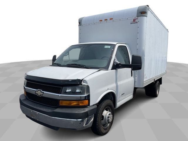 2014 Chevrolet Express 4500 Base Cutaway