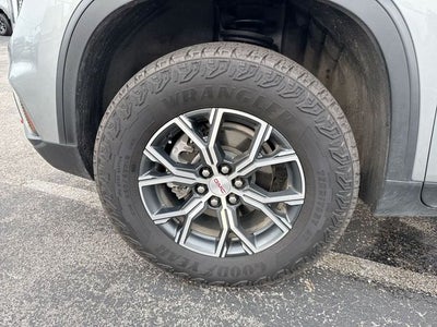 2024 GMC Acadia AT4