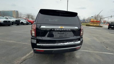 2023 Chevrolet Suburban LT