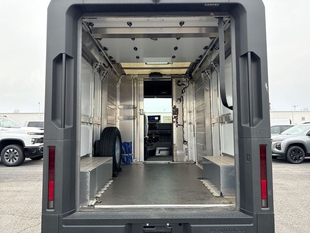 2024 BrightDrop Zevo 400 Base