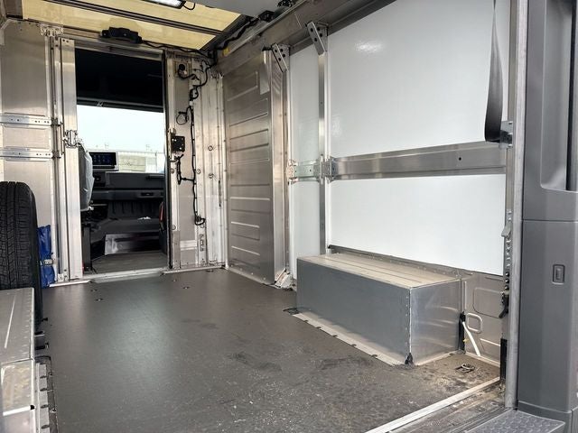 2024 BrightDrop Zevo 400 Base