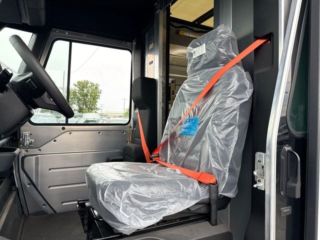 2024 BrightDrop Zevo 400 Base