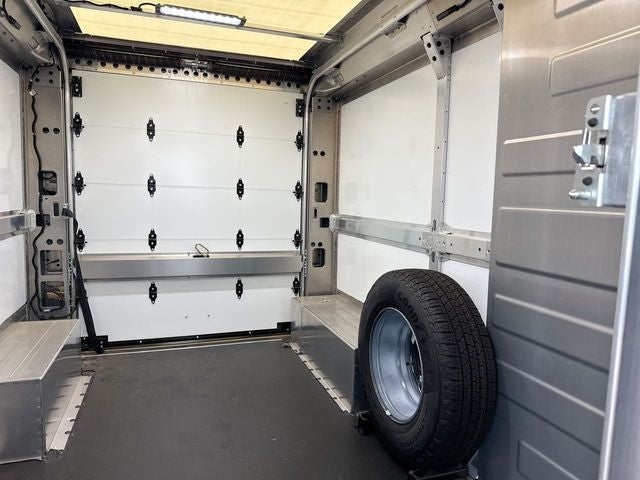 2024 BrightDrop Zevo 400 Base