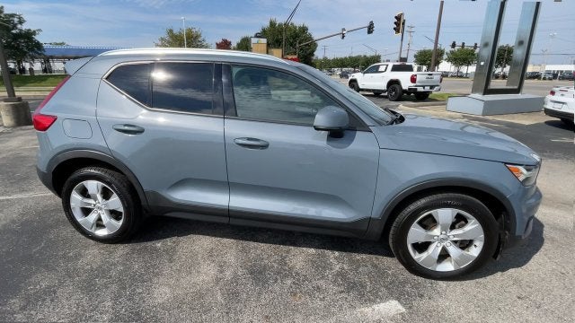2021 Volvo XC40 Momentum