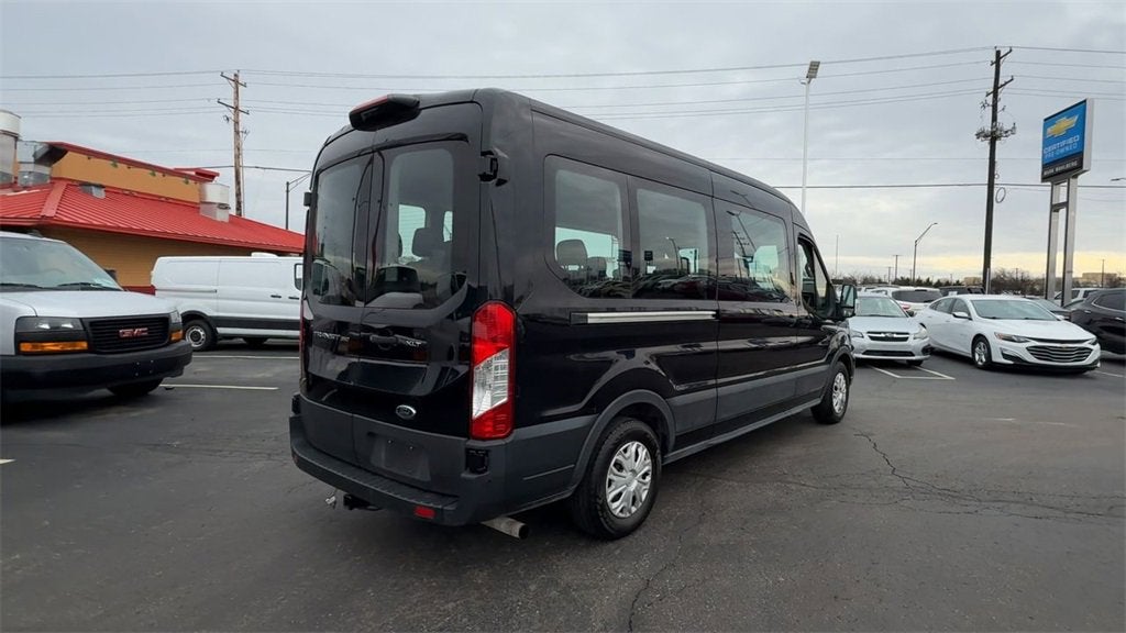 2022 Ford Transit Passenger Wagon XL