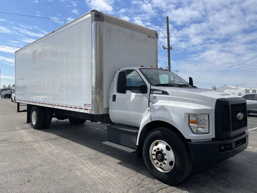2019 Ford Super Duty F-650 Straight Base