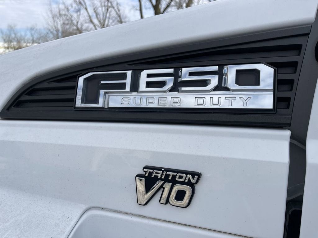 2019 Ford Super Duty F-650 Straight Base