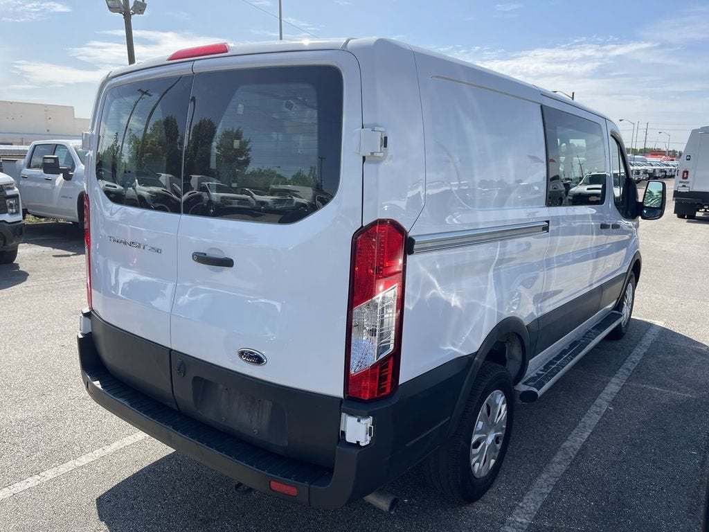 2025 Ford Transit Cargo Van T-250 130" Low Rf 9070 GVWR RWD