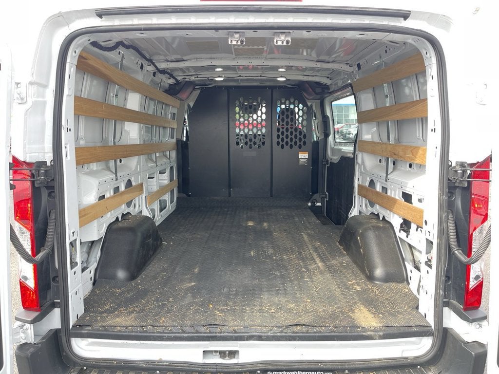 2025 Ford Transit Cargo Van T-250 130" Low Rf 9070 GVWR RWD