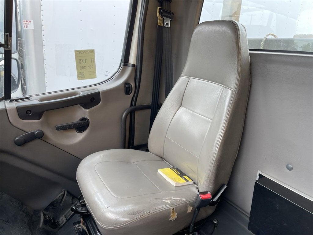 2007 FREIGHTLIN M2106S Base