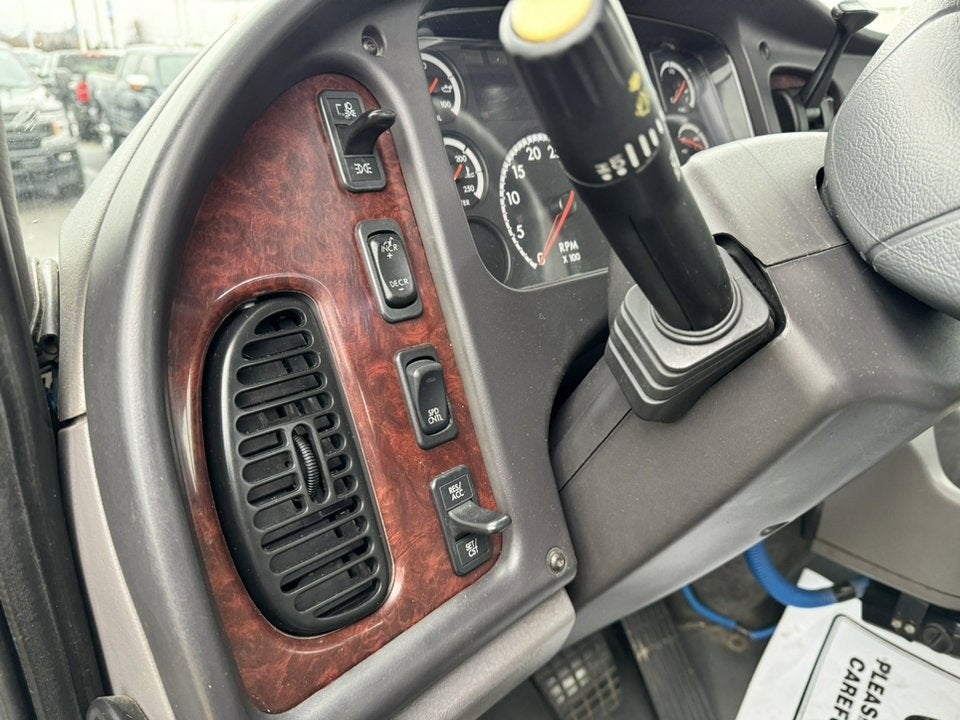 2007 FREIGHTLIN M2106S Base