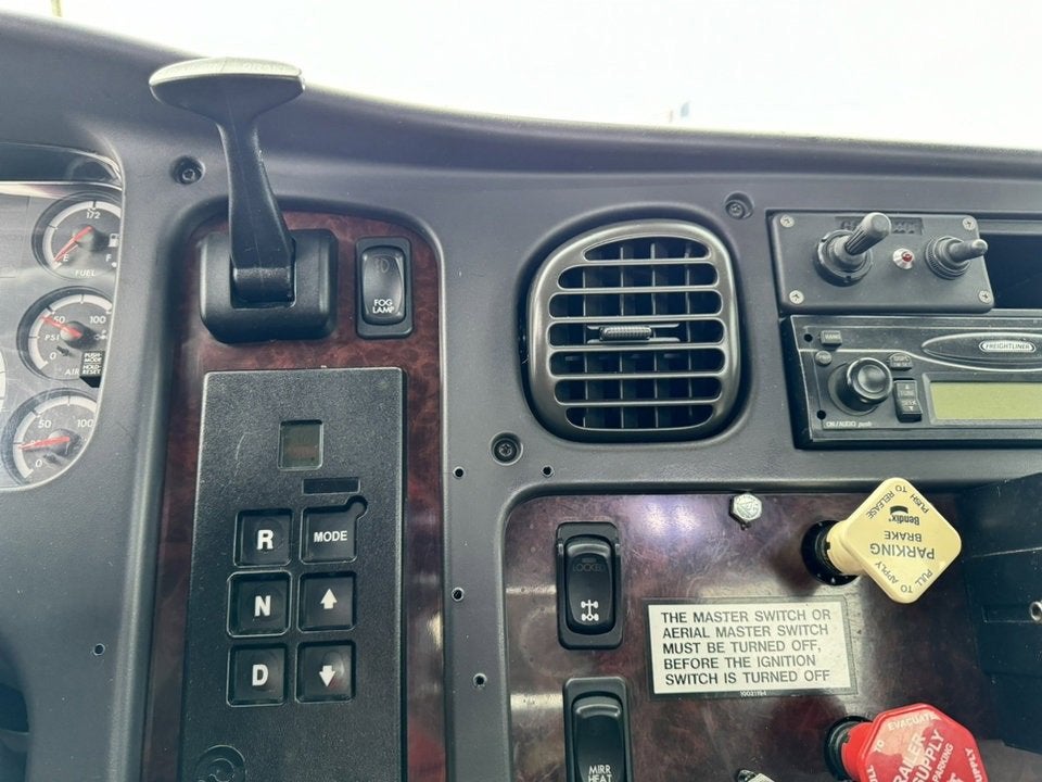 2007 FREIGHTLIN M2106S Base
