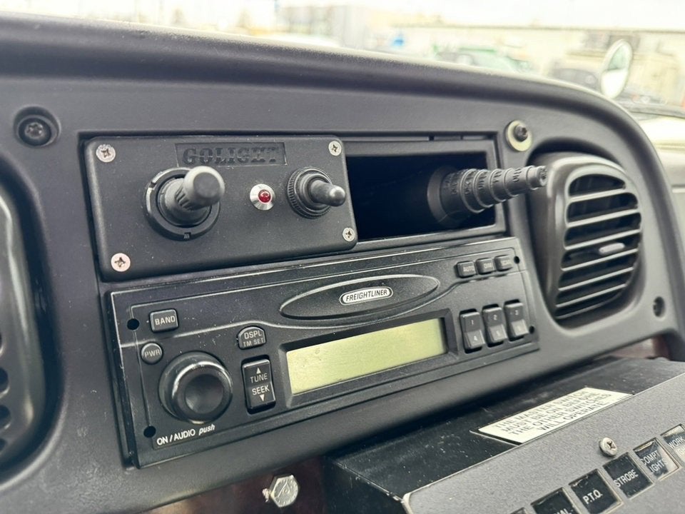 2007 FREIGHTLIN M2106S Base