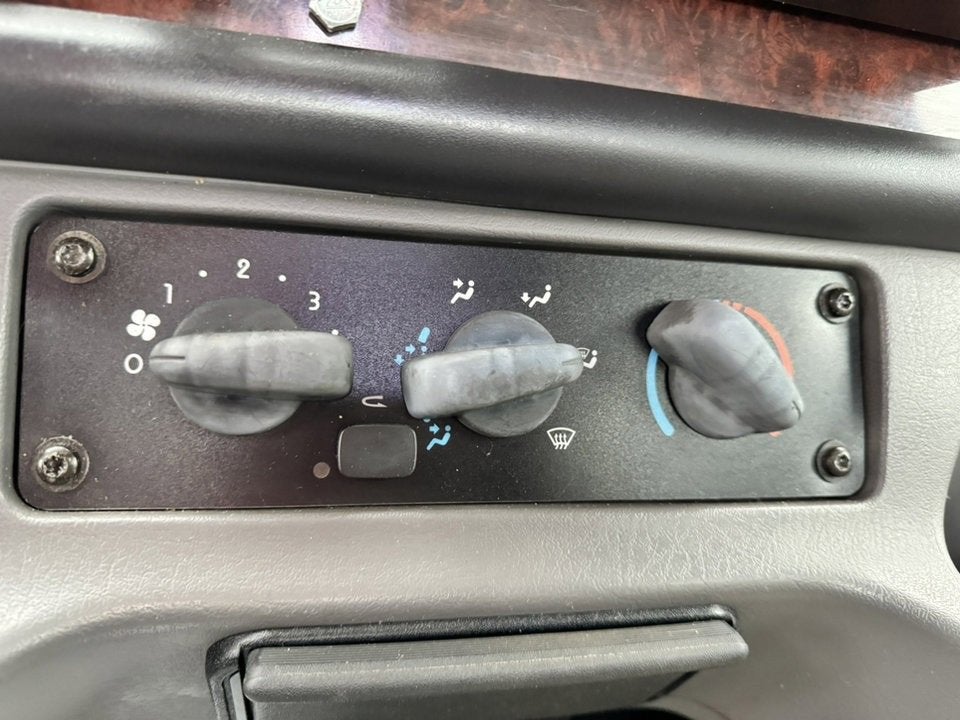 2007 FREIGHTLIN M2106S Base